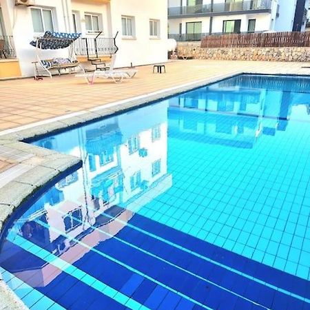 Gems'S Apartment - Luxury 3 Bedroom Penthouse With Pool Karavas  Eksteriør bilde