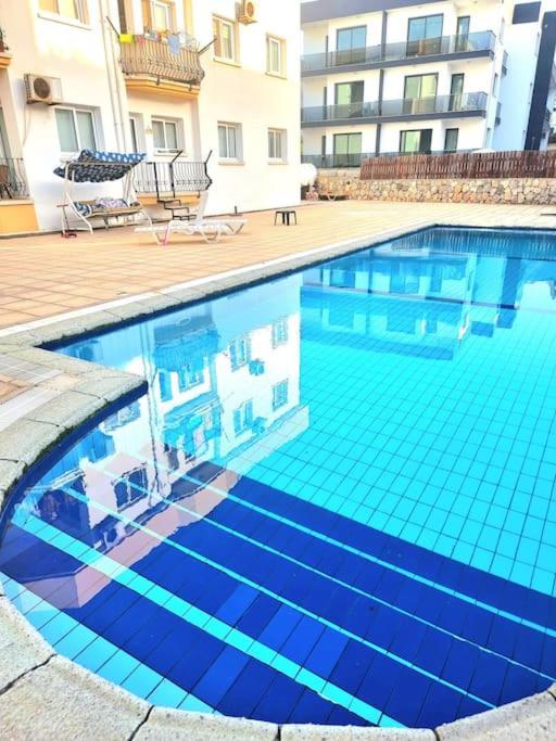 Gems'S Apartment - Luxury 3 Bedroom Penthouse With Pool Karavas  Eksteriør bilde